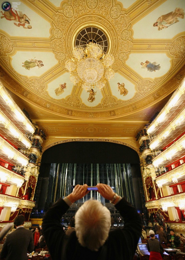 Большой театр открыт после реконструкции