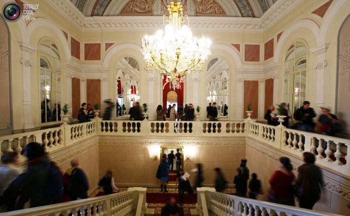 Большой театр открыт после реконструкции