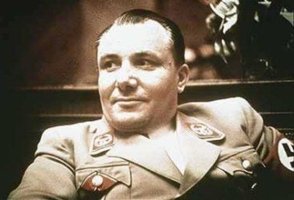 10 самых таинственных теорий заговоров (10 фото)