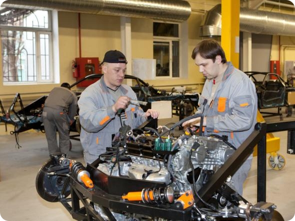 Эксклюзивный тест-драйв первого российского суперкара Marussia B2