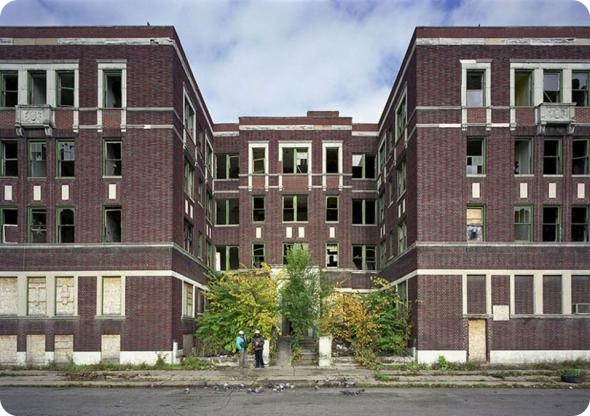 Детройт в руинах.