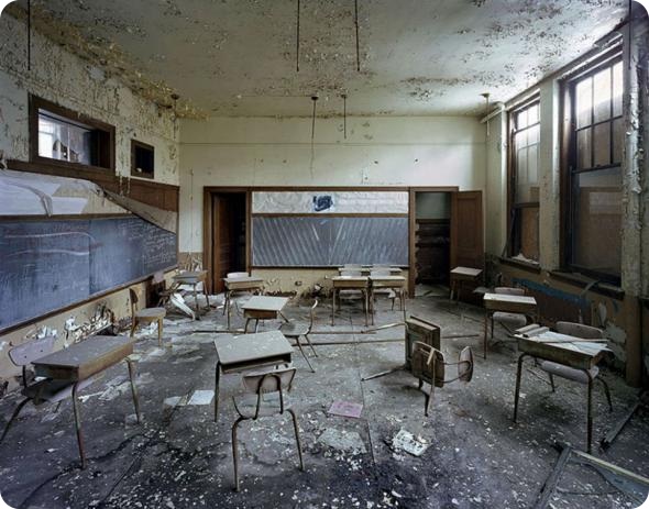 Детройт в руинах.