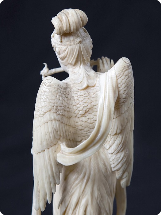 Легенды Японии в скульптуре