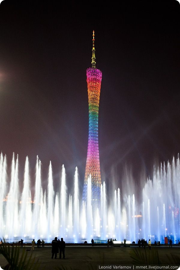 Cамая высокая телебашня в мире (15 фото + текст)