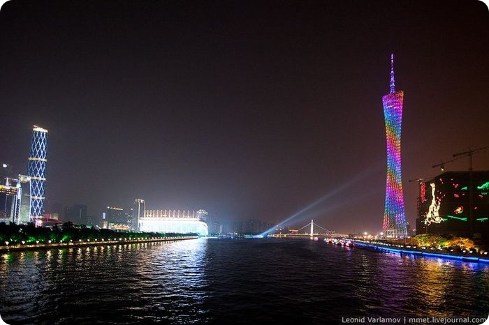 Cамая высокая телебашня в мире (15 фото + текст)