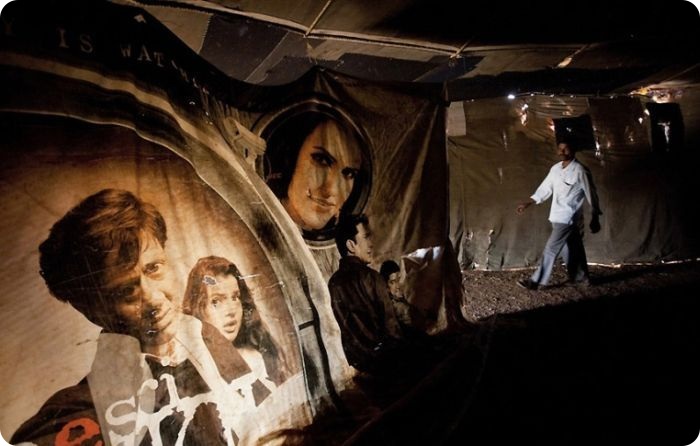 Передвижные кинотеатры в Индии (12 фото)