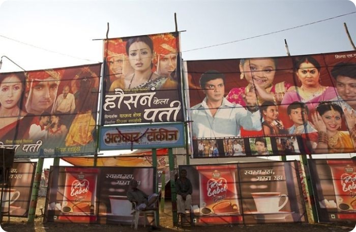 Передвижные кинотеатры в Индии (12 фото)