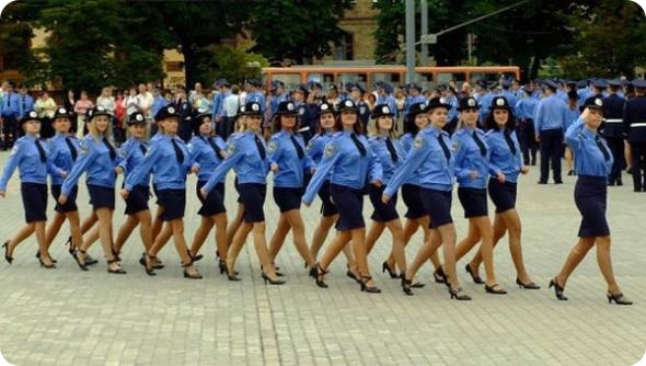 Как выглядят девушки полицейские различных стран мира