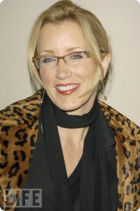 Знаменитости в очках (41 фото)