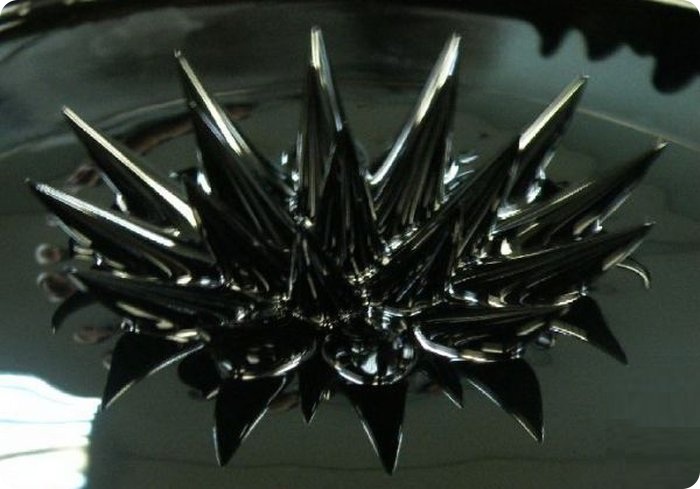 7 веществ, нарушающих правила физики (9 фото)