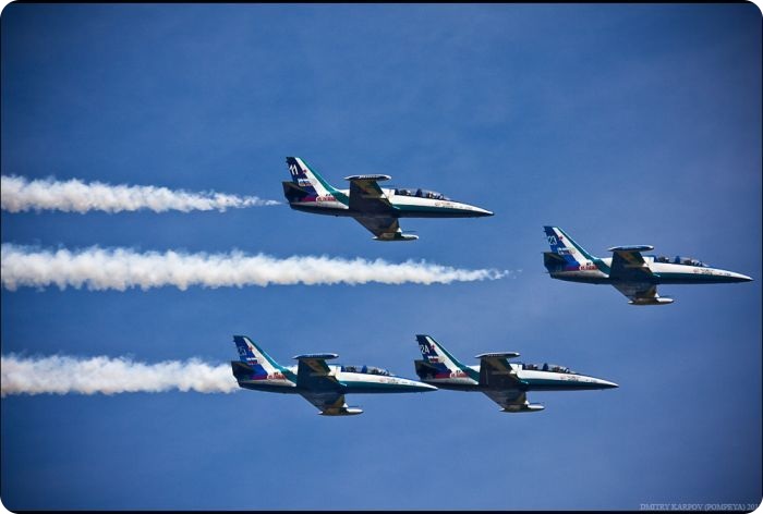 Пилотажная группа Русь в небе