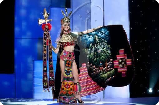 Мисс Вселенная - национальные костюмы 2011 (88 фото)