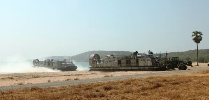 Десантный катер LCAC (28 фото)