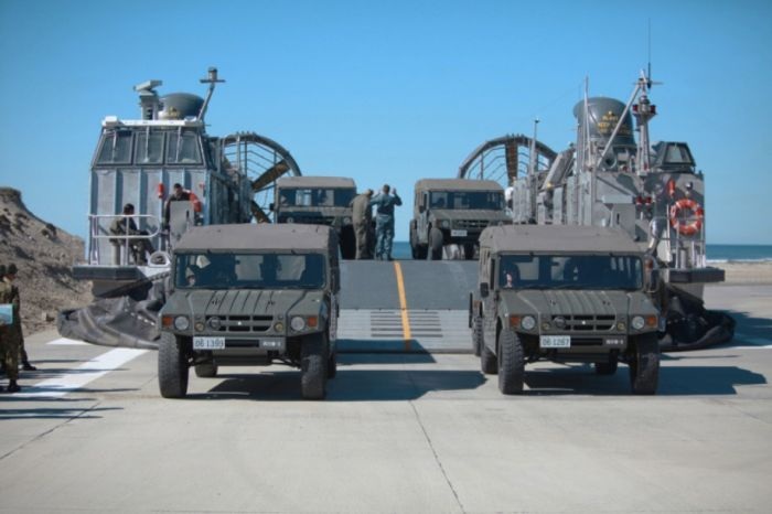 Десантный катер LCAC (28 фото)