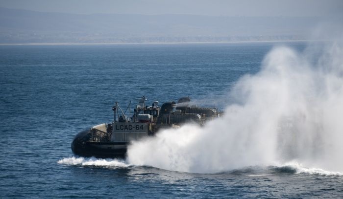 Десантный катер LCAC (28 фото)