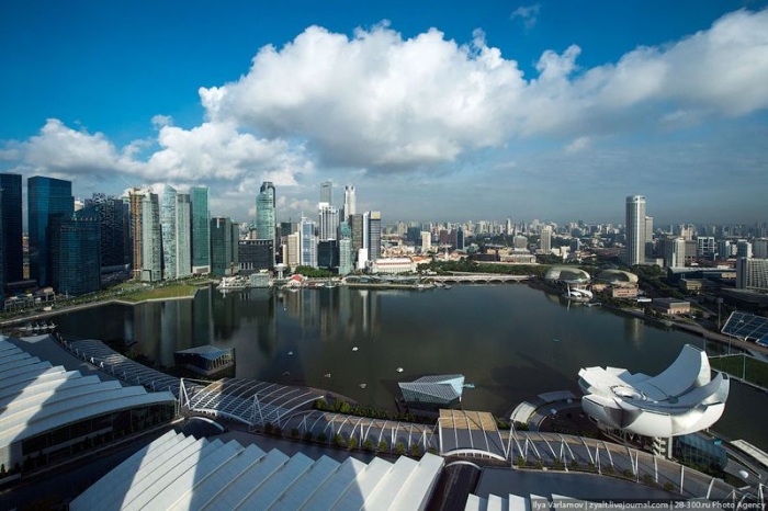 Отель Marina Bay Sands, бассейн под облаками (35 фото)