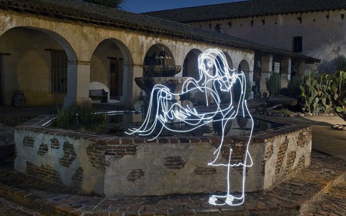 Знаки зодиака, нарисованные светом (12 фото)