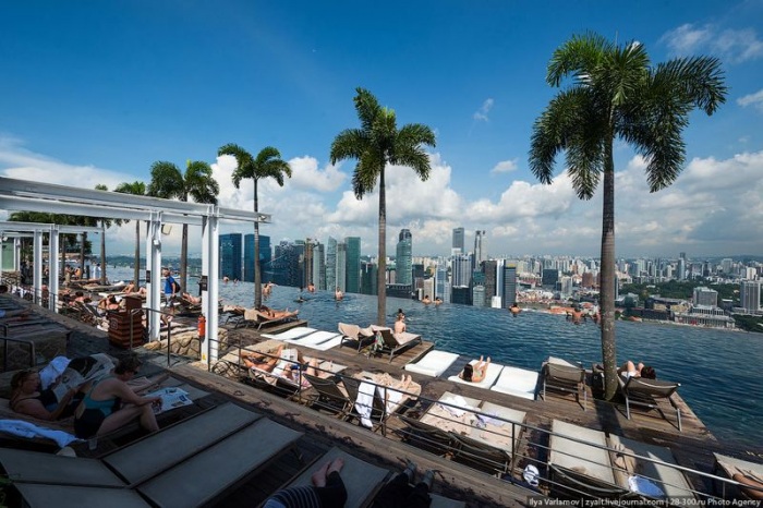 Отель Marina Bay Sands, бассейн под облаками (35 фото)
