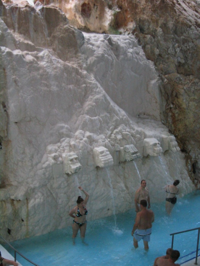 Венгерские термальные бассейны (12 фото)