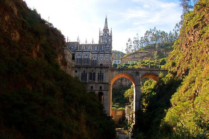 Важнейшие священные места на планете (10 фото)