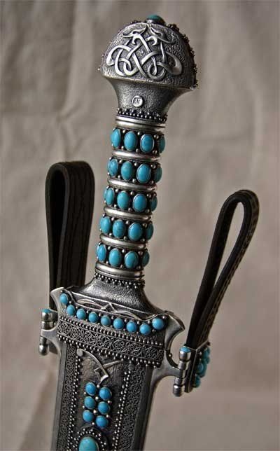 Красивое холодное оружие (33 фото)