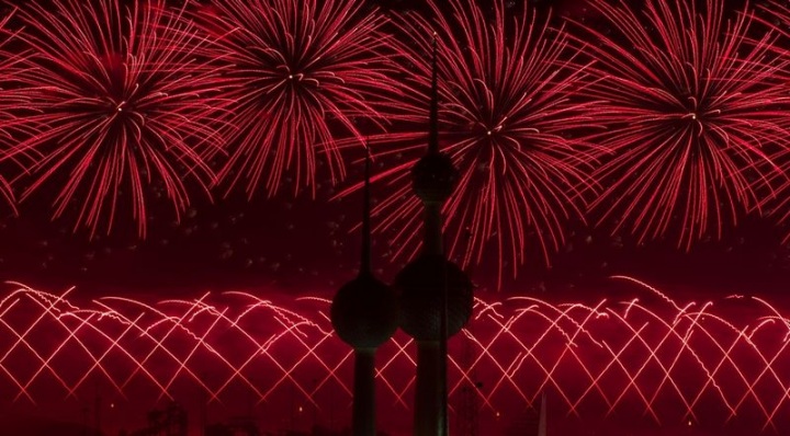 Грандиозный фейерверк в Кувейте (9 фото + 1 видео)