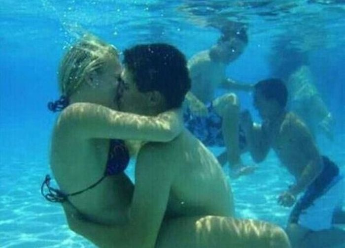 Везде одна пошлость (45 фото + 3 гифки)