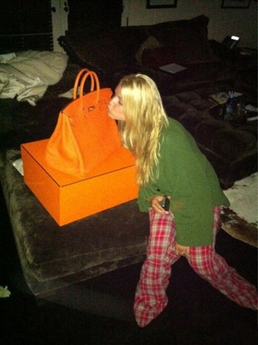 Эксклюзивные и дорогие подарки среди знаменитостей (9 фото)