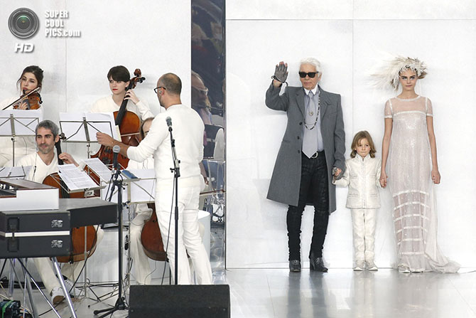 Показы культовых дизайнеров на Неделя высокой моды в Париже