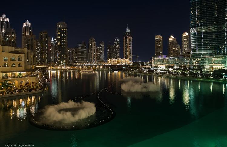 Музыкальный фонтан в Дубае (19 фото)