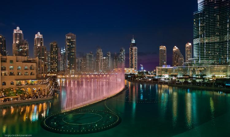 Музыкальный фонтан в Дубае (19 фото)