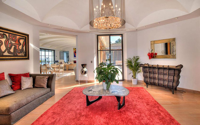 Роскошная вилла с видом на Средиземное море в Сен-Тропе