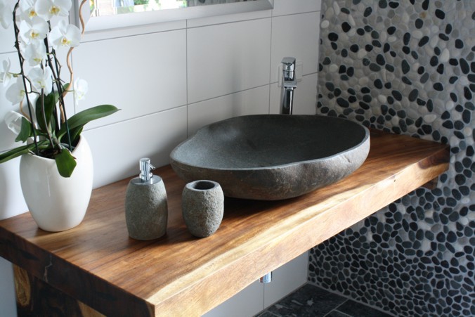 Натуральные материалы в интерьере: идеи для шикарных ванных комнат