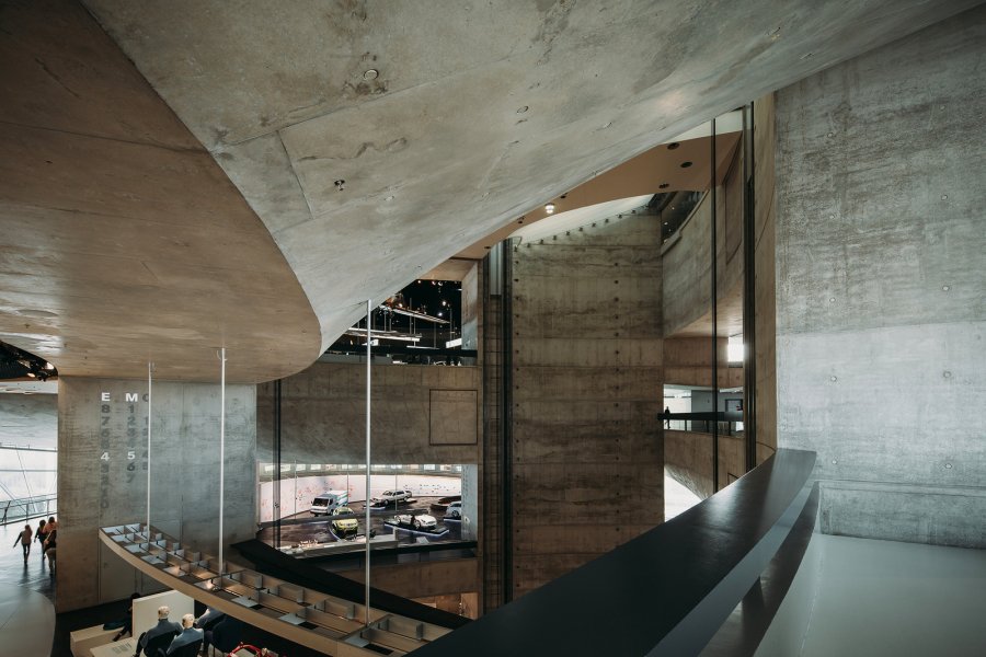 Поразительный дизайн и архитектура музея Mercedes-Benz в Штутгарте