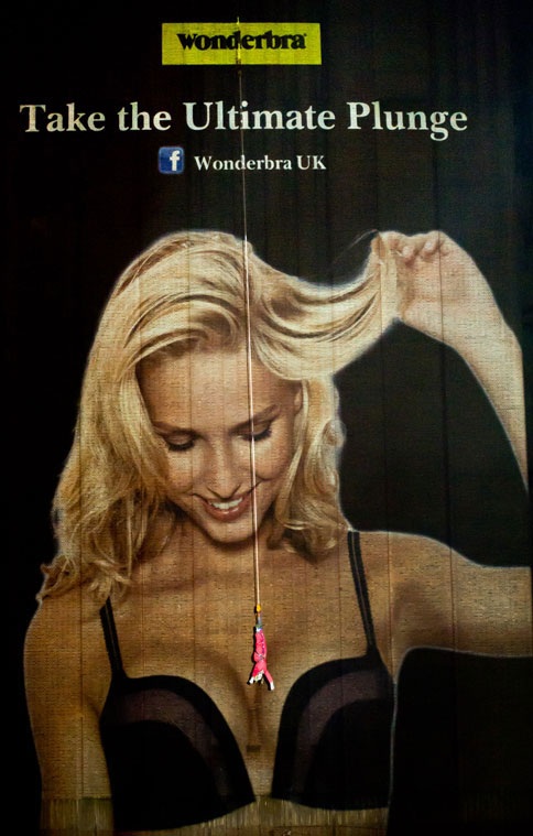 Удивительный бюстгальтер Wonderbra