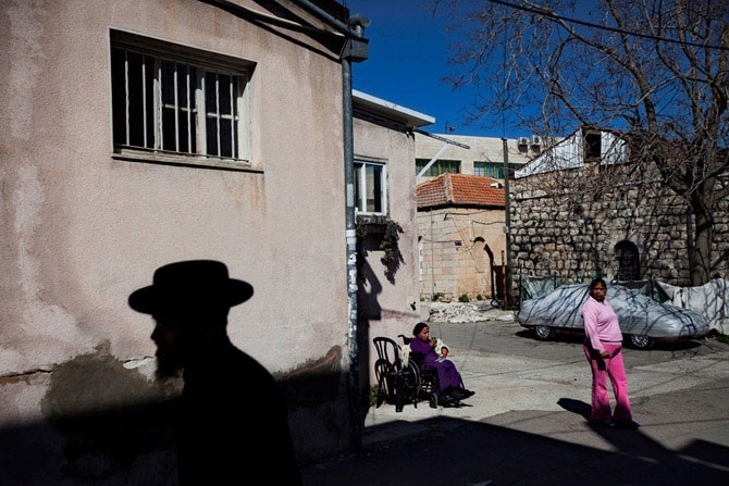 Сцены из жизни в разных странах