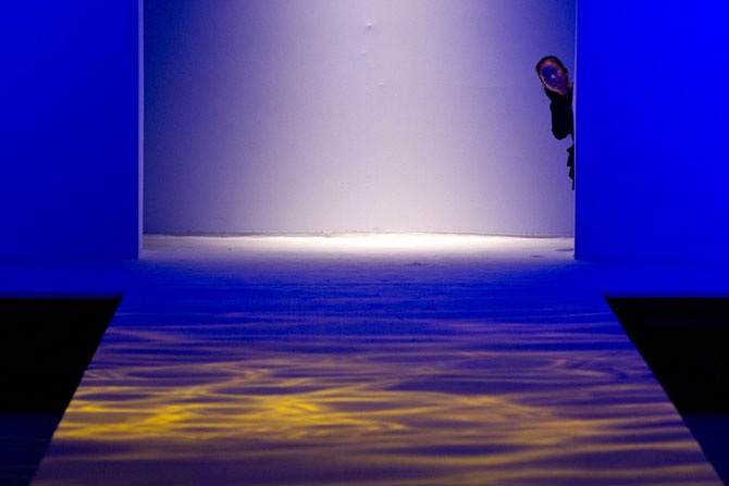 Сцены из жизни в разных странах