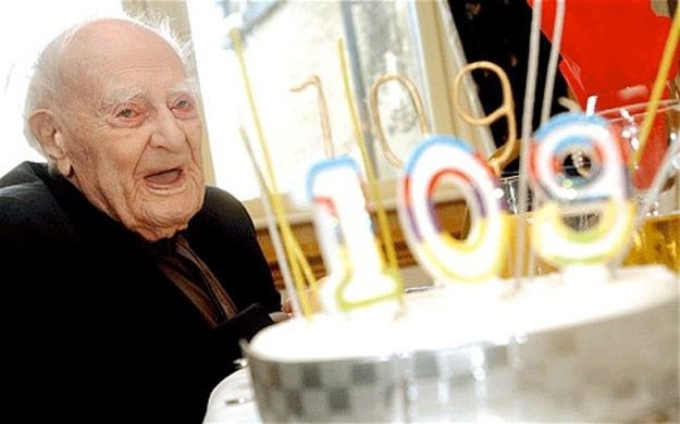 Прожили больше века (17 фото)