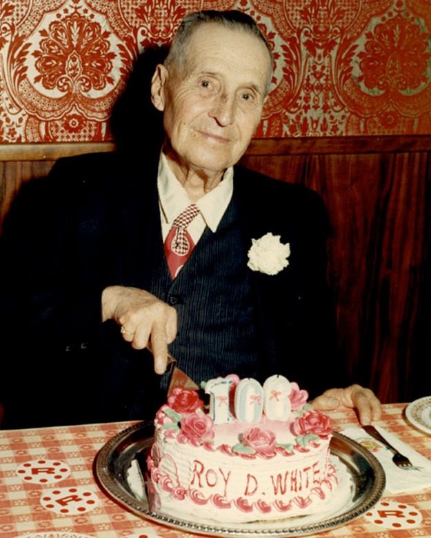 Прожили больше века (17 фото)