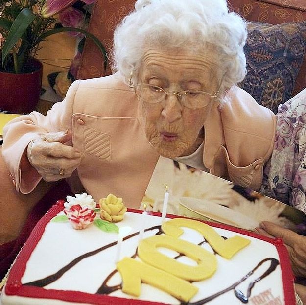 Прожили больше века (17 фото)