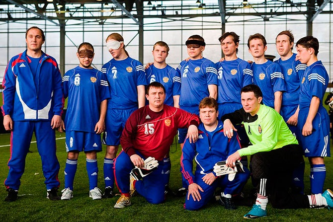 Футбол в темноте