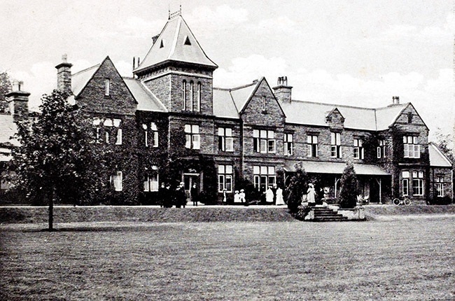 9 самых интересных «домов с привидениями»