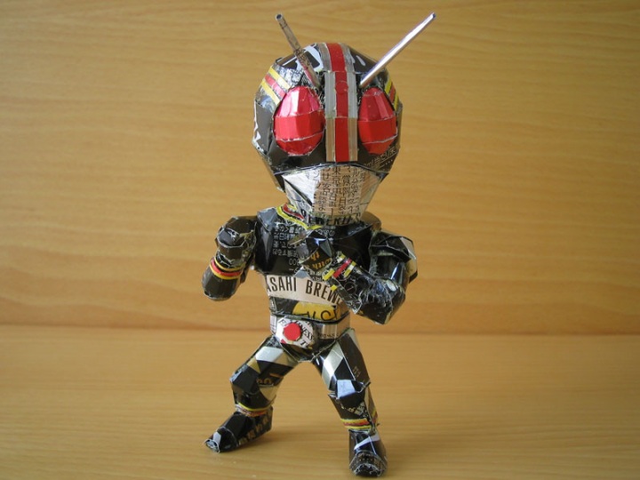 Cкульптуры из пивных банок