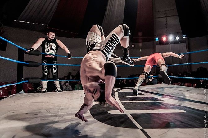 Рестлинг за кулисами (24 фото)