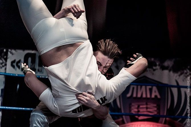 Рестлинг за кулисами (24 фото)