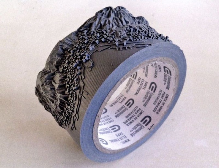 Удивительные микро-скульптуры, сделанные из повседневных вещей