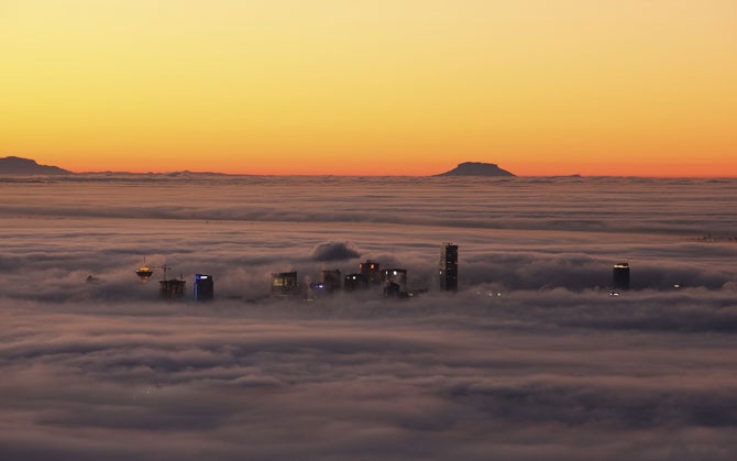 Известные города мира в тумане