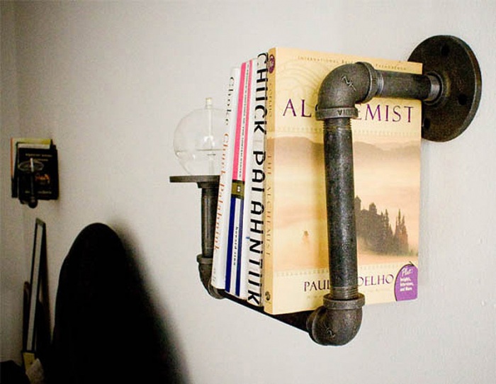 25 идей, как сделать книжную полку