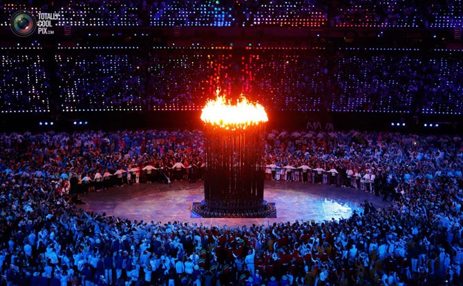 Сцены из жизни разных стран