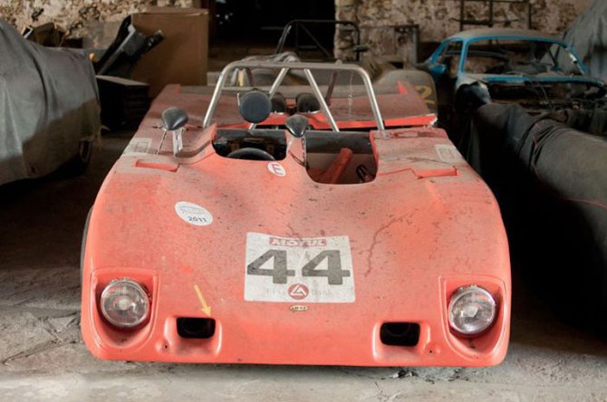 Скромный сарай или коллекция суперкаров